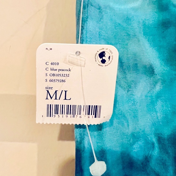 Free People! FP Movement Good Karma Tie Dye Leggings in Blue Peacock NWT! - Picture 8 of 11